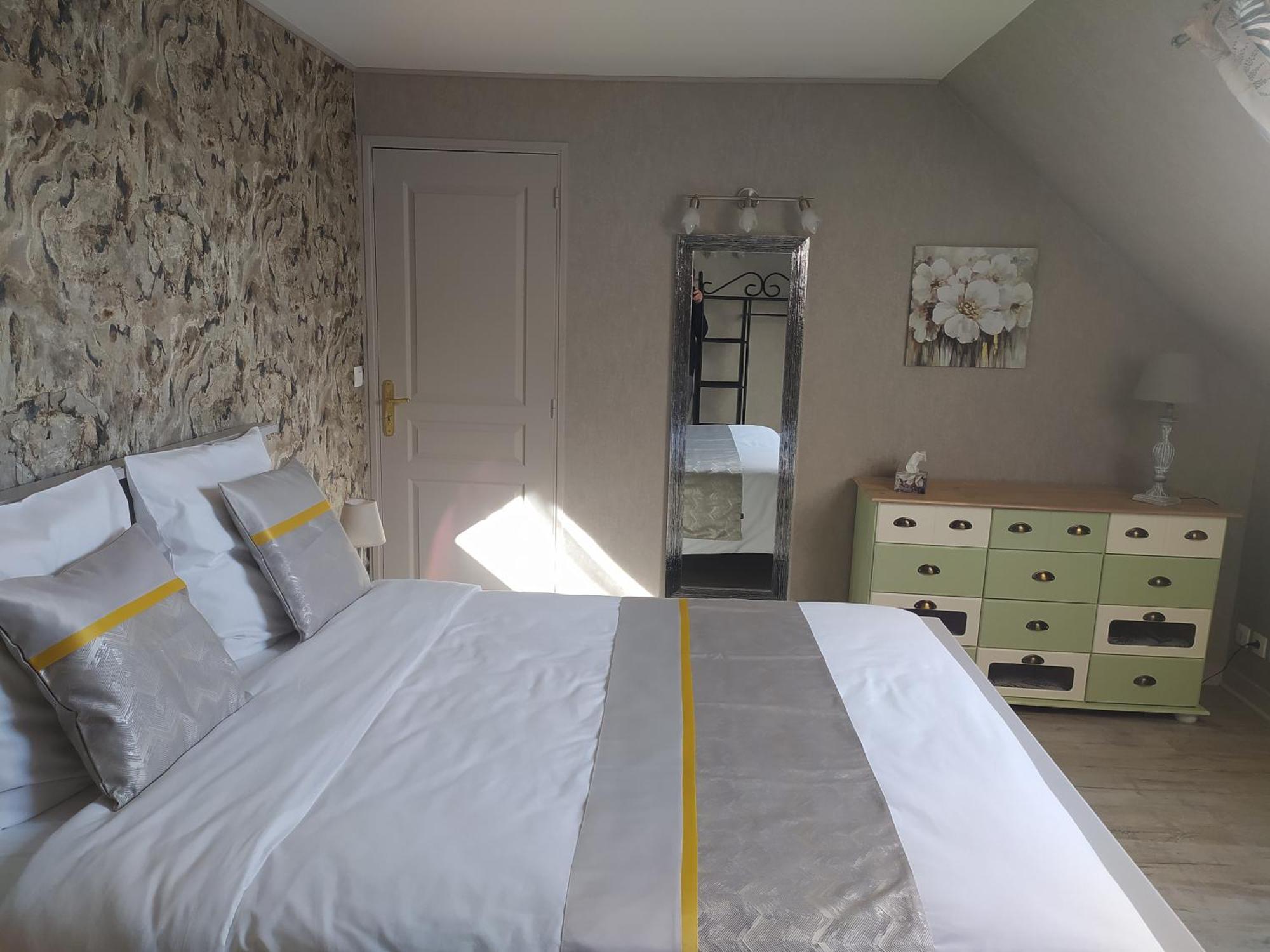 Des Roux Et Des Pious Suite De 35 A 60 M2 Et 3 Chambres Pour Groupe De 2 A 6 Personnes Civray-de-Touraine Zewnętrze zdjęcie