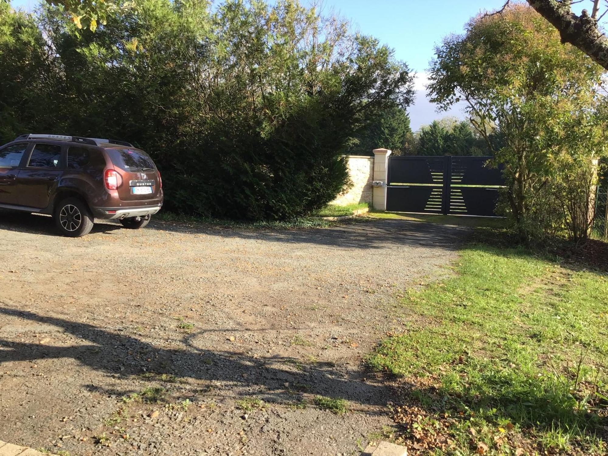 Des Roux Et Des Pious Suite De 35 A 60 M2 Et 3 Chambres Pour Groupe De 2 A 6 Personnes Civray-de-Touraine Zewnętrze zdjęcie